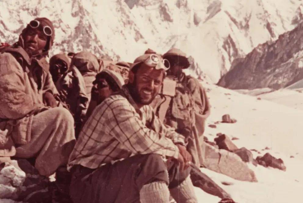 的“羽绒服贵族”成功截胡加拿大鹅不朽情缘平台登录网页中国男人捧红(图16)